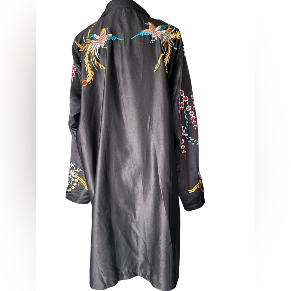 ASOS Embroidered Satin Robe - Picture 4 of 6